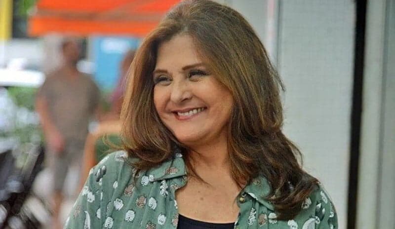 Atriz Elizangela é internada com sequelas de Covid