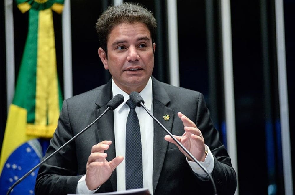 Governador do Acre e seu pai são investigados pela Polícia Federal