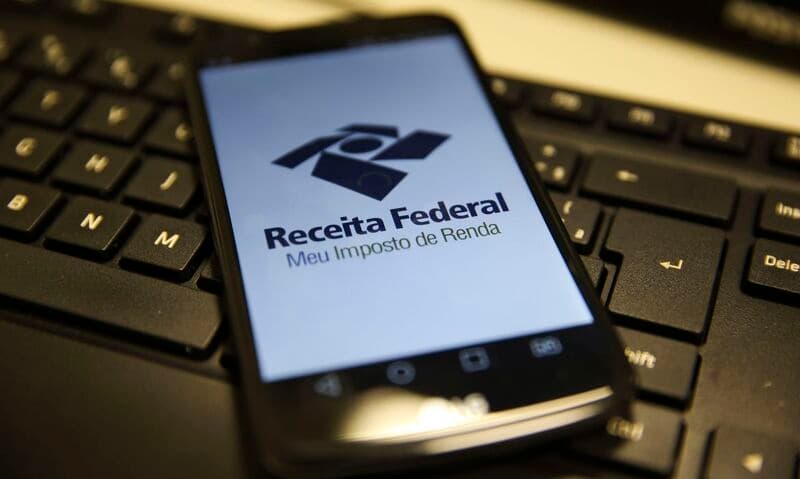 Receita Federal libera consulta ao 2º lote de restituição do IR 2025; veja como consultar