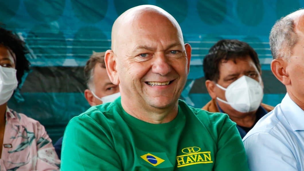Empresário Luciano Hang tem conta suspensa no Twitter