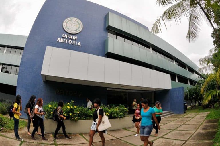 Ufam suspende atividades presenciais por 30 dias