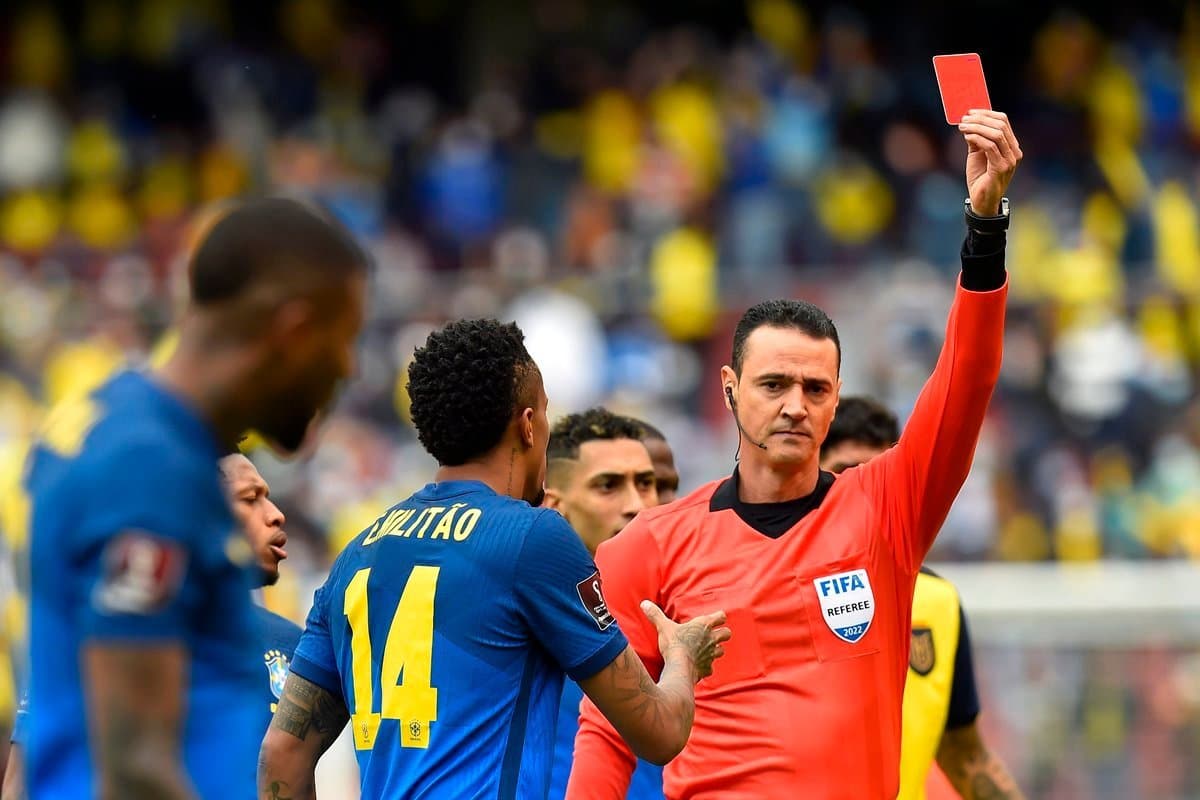 Eliminatórias: em jogo polêmico, Brasil empata em 1 a 1 com o Equador