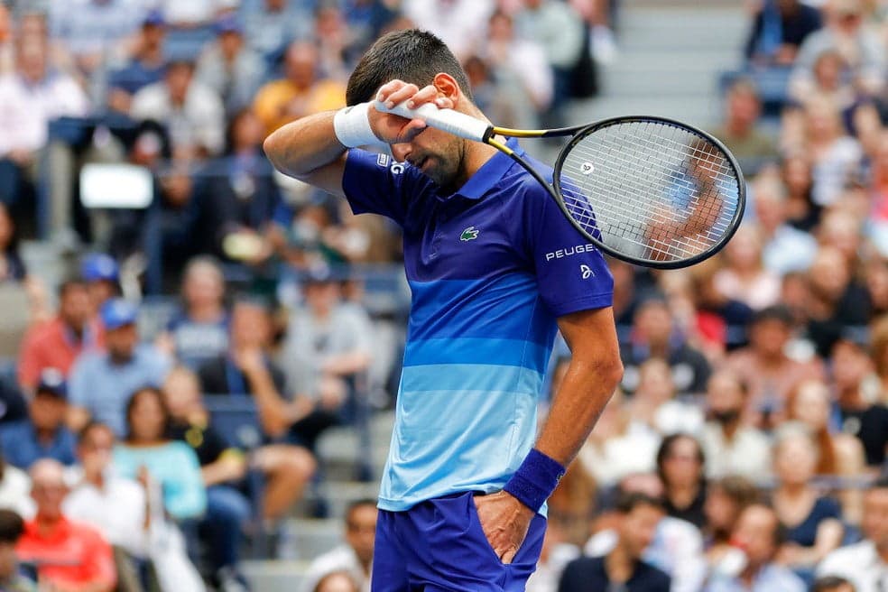 Austrália investiga se Djokovic mentiu em documento para entrar no país