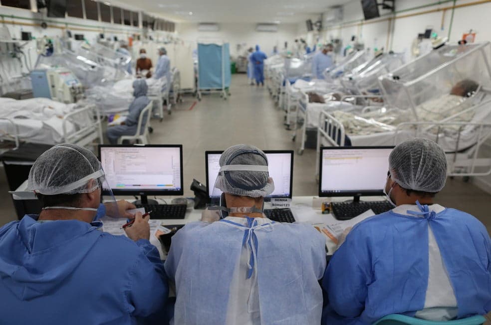 Ômicron: Casos de Covid-19 sofre queda no Amazonas, mas país segue em alta