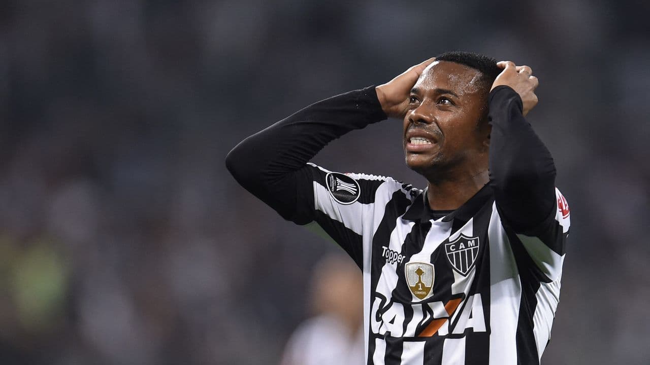 MP de Milão pede extradição e prisão internacional de Robinho