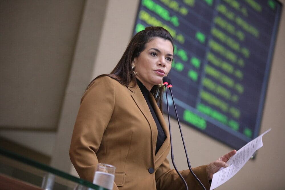 Sindicatos de policiais divulgam nota de repúdio contra deputada Campêlo: &#8220;Cerceou direito de fala&#8221;