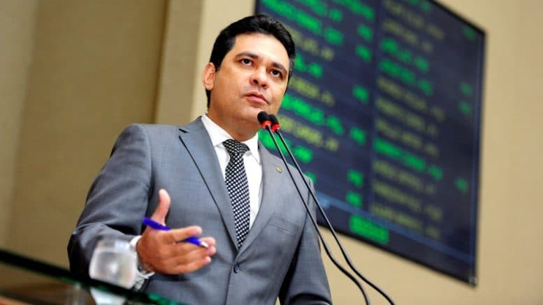 Faltas em sessões da Aleam em fevereiro custaram R$ 70 mil de verba pública