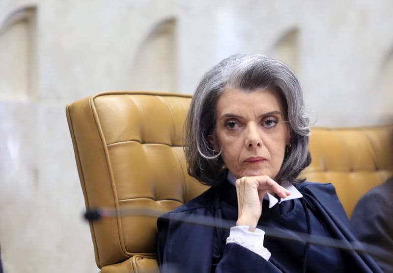 Cármen Lúcia determina abertura de inquérito sobre liberação de verbas pelo MEC