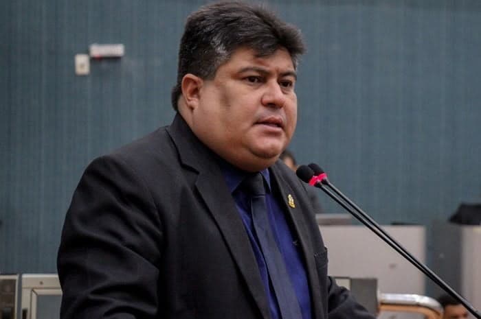 David Reis autoriza prorrogação de contratos para aluguel de carros e serviços na CMM
