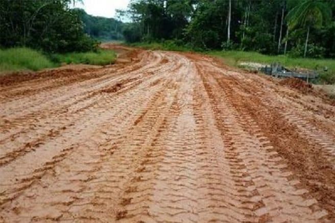 Mesmo após investimento milionário, obra da rodovia Codajás-Anori continua paralisada