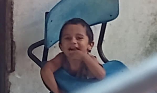 Justiça decreta prisão preventiva de mãe que matou filho de 2 anos por maquiagem