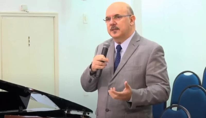 Após escândalo de favorecimento a pastores, Milton Ribeiro pede exoneração do MEC