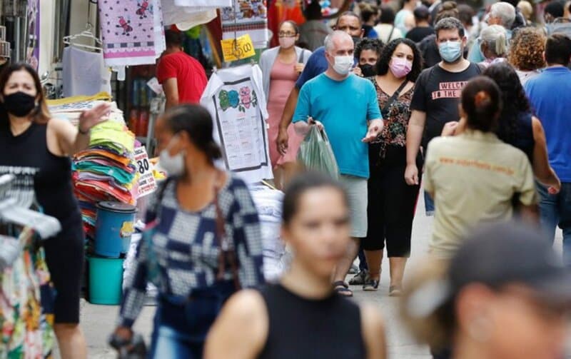 Decreto que suspende uso obrigatório de máscaras em locais abertos começa a valer em Manaus