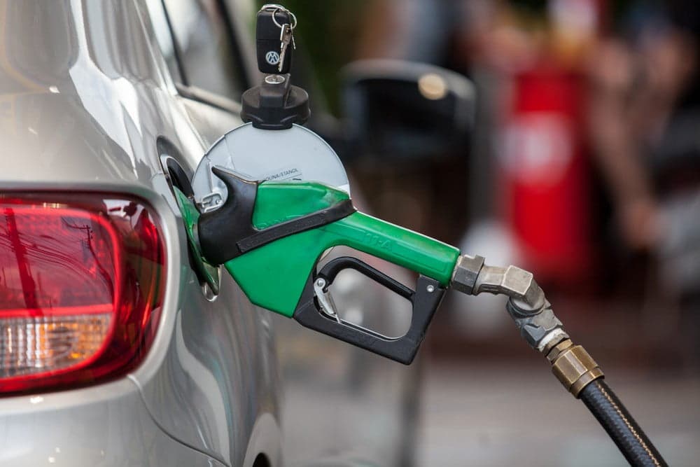 Em Manaus, Procon fiscaliza postos de combustíveis após aumento da gasolina