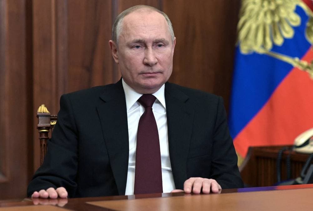 Putin tem câncer terminal no intestino, diz jornal britânico