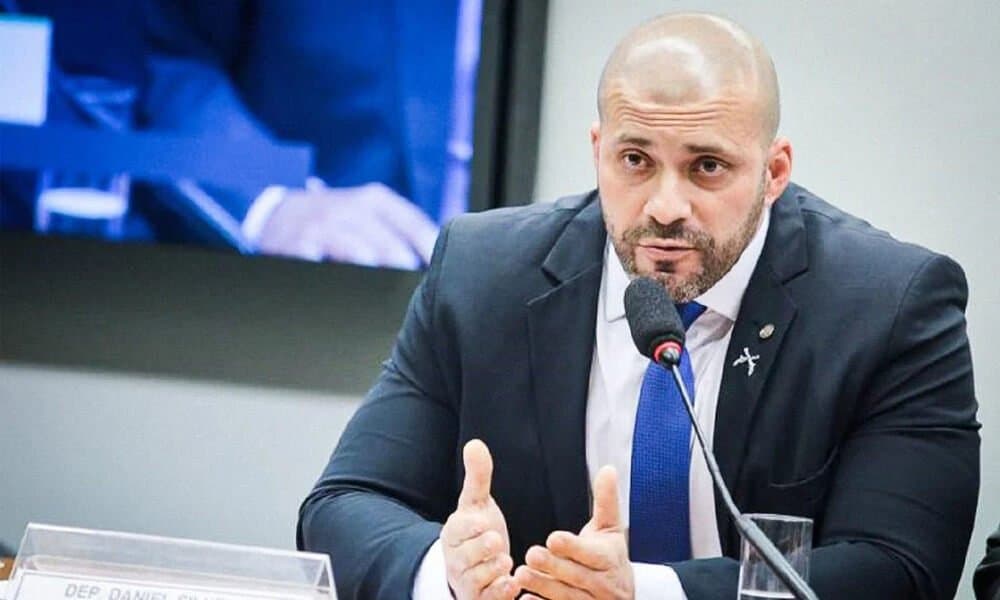 Rosa Weber vota por anulação de decreto que beneficiou Daniel Silveira