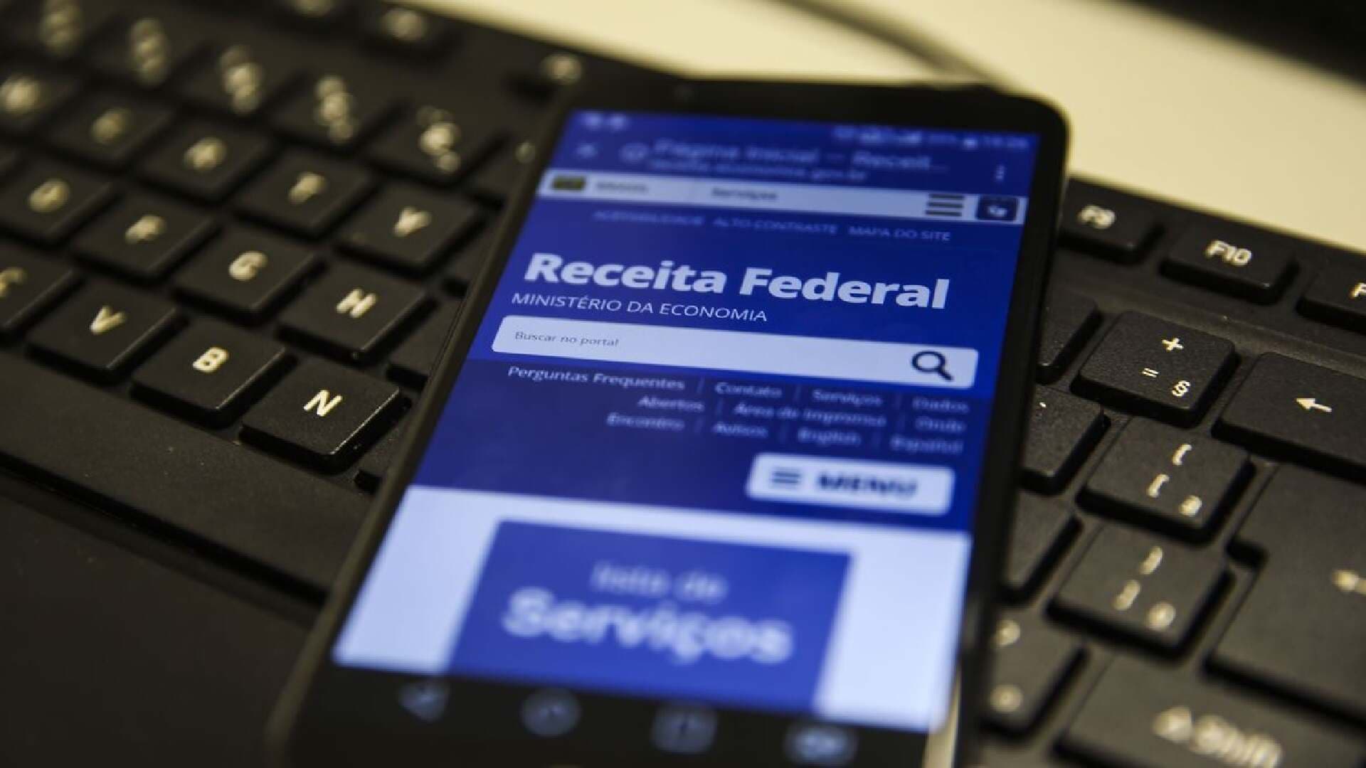 Receita Federal começa pagamento da restituição de abril nesta sexta-feira; confira orientações