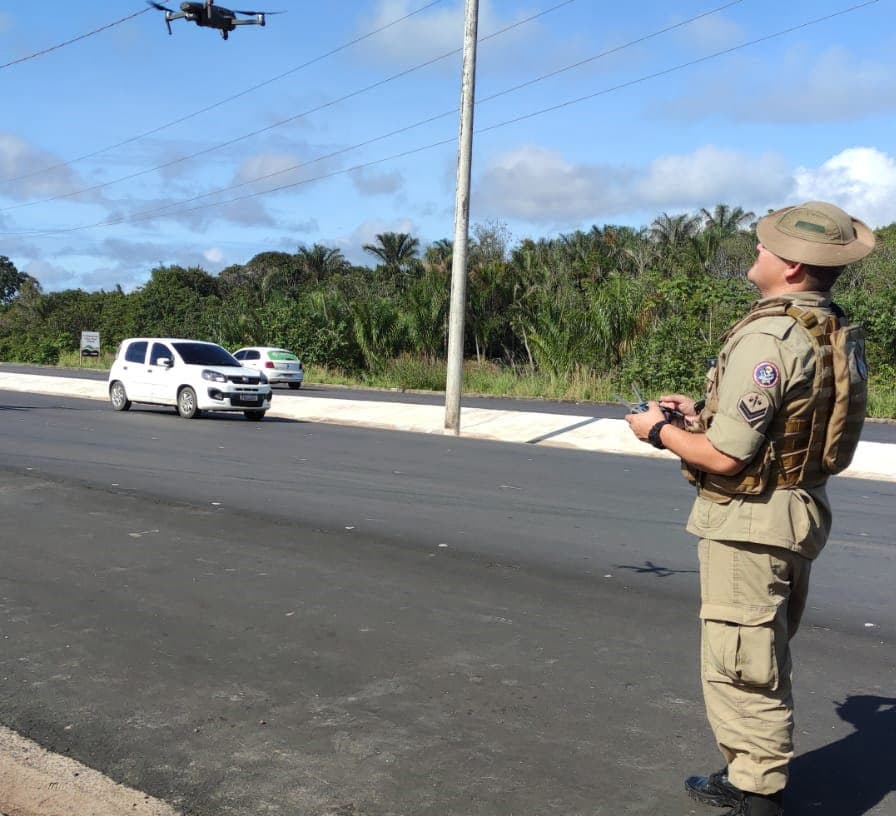 Especialistas estimam que paraquedista morreu afogada no rio Negro