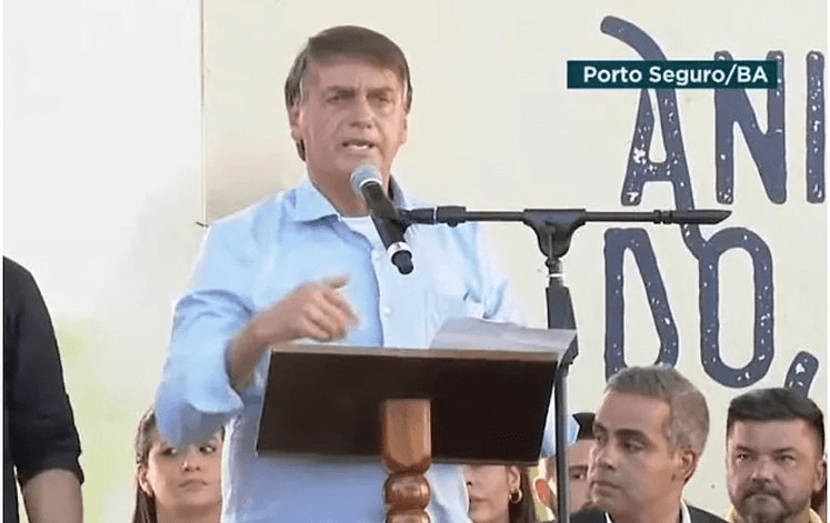Na Bahia, Bolsonaro diz que perdão a deputado foi para &#8220;garantir nossa liberdade&#8221;