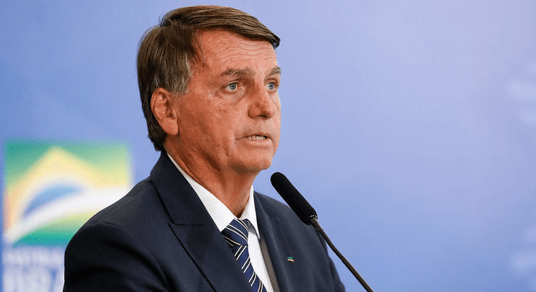 Bolsonaro minimiza compra de Viagra pelo exército: &#8220;Não é nada&#8221;