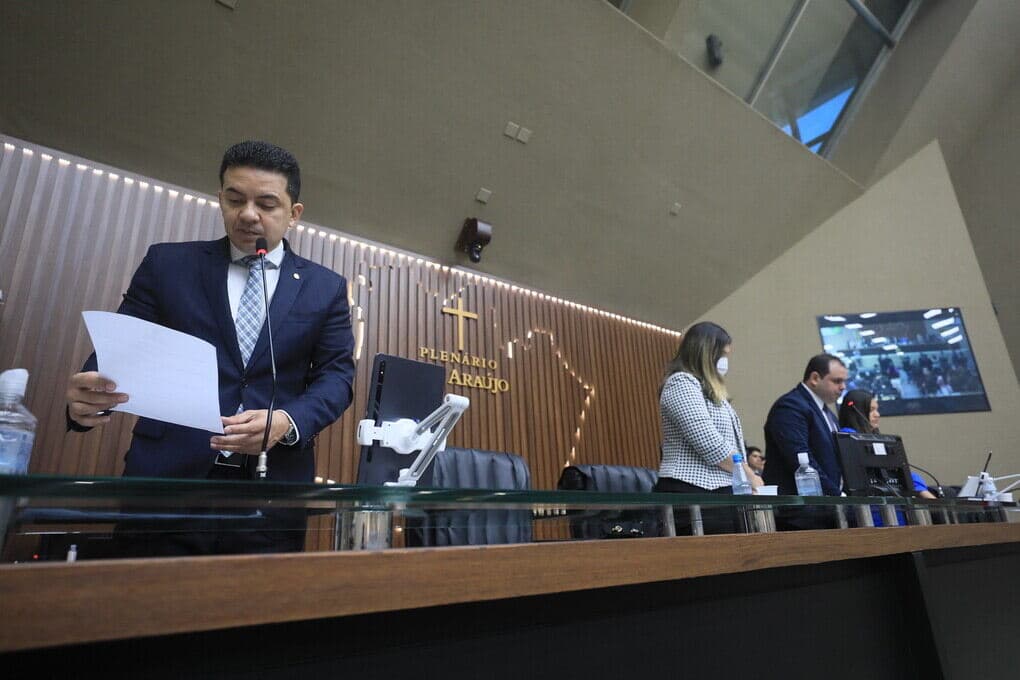 Aleam privilegia concessão de medalha durante Grande Expediente desta quarta-feira