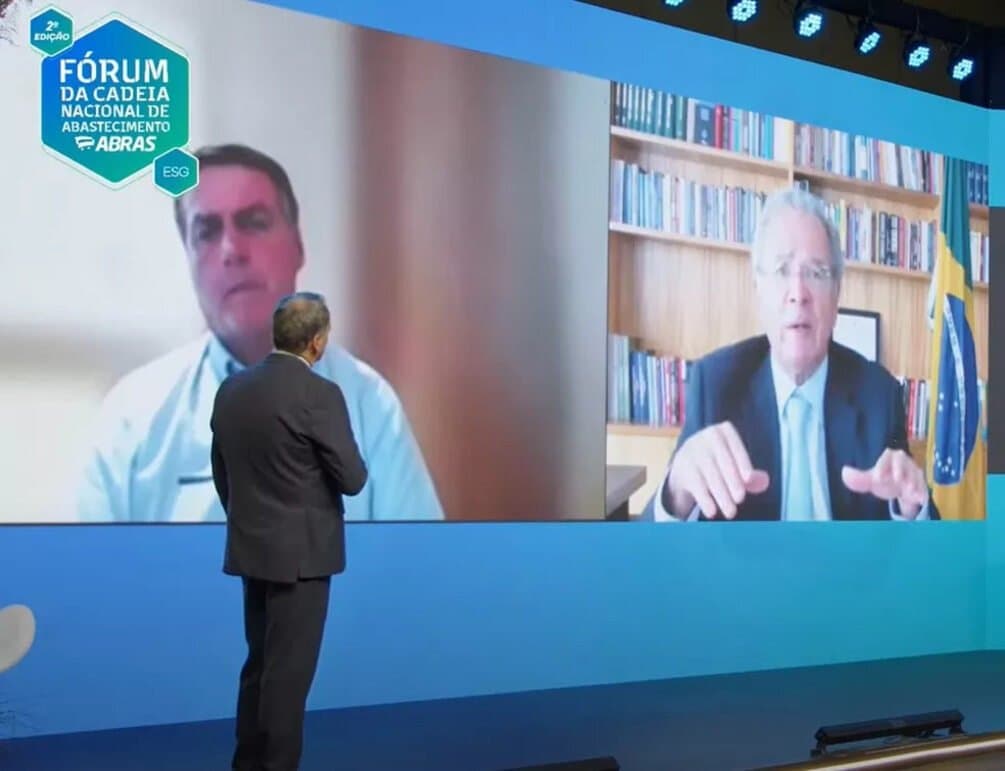 Guedes exige que governadores &#8220;botem a mão no bolso&#8221; para compensar isenção de ICMS
