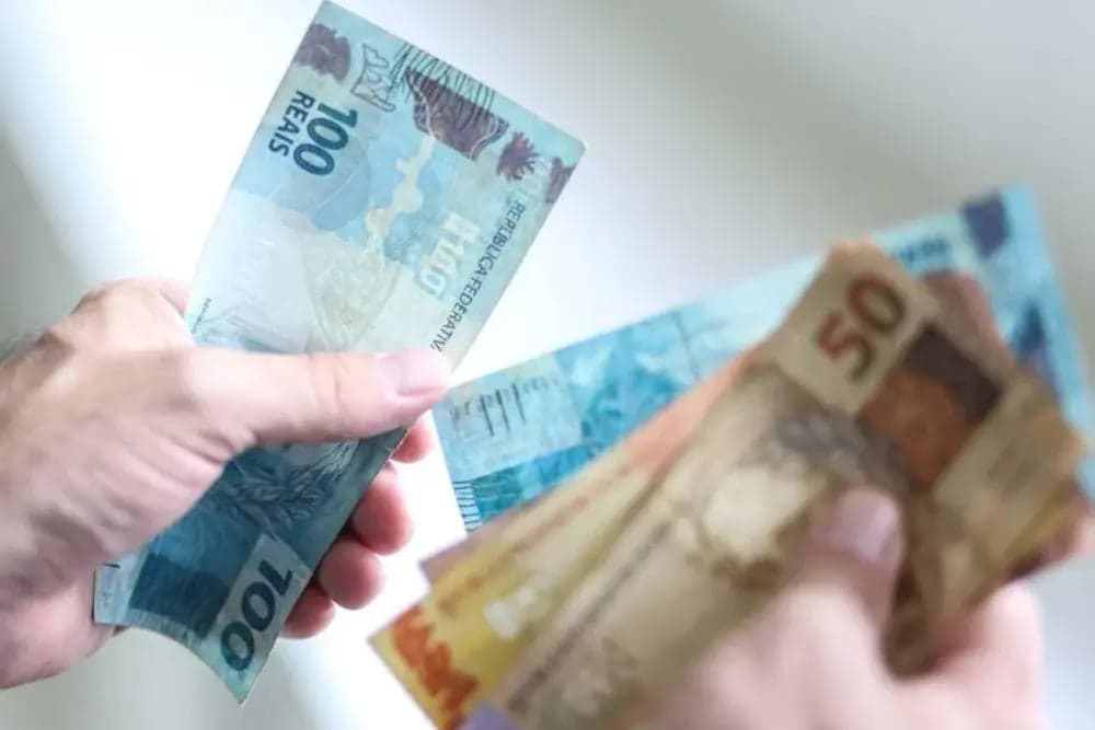 MP que estabelece novo valor do salário mínimo é promulgada