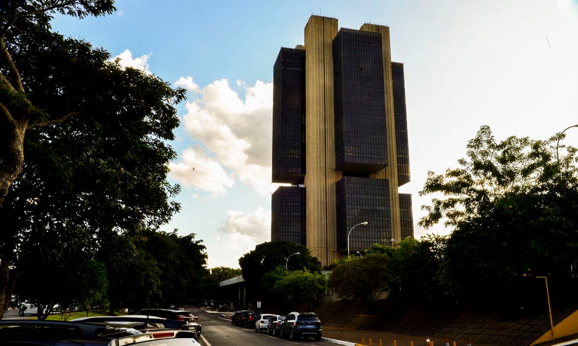 BC lança moeda colorida para celebrar bicentenário da independência