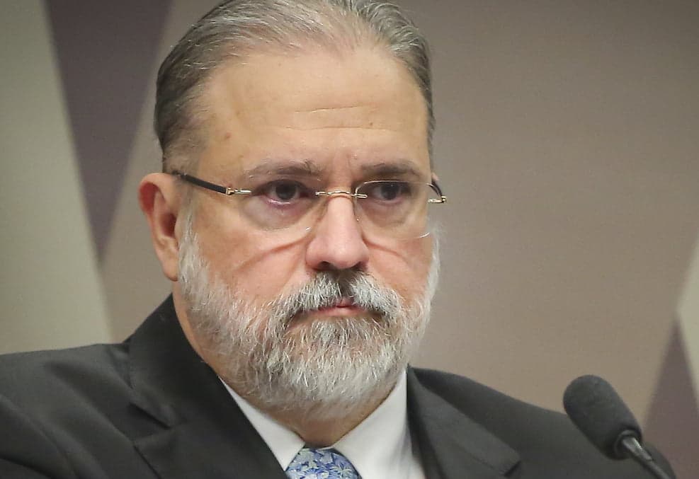 PGR conclui que é crime fugir de blitz para não se incriminar