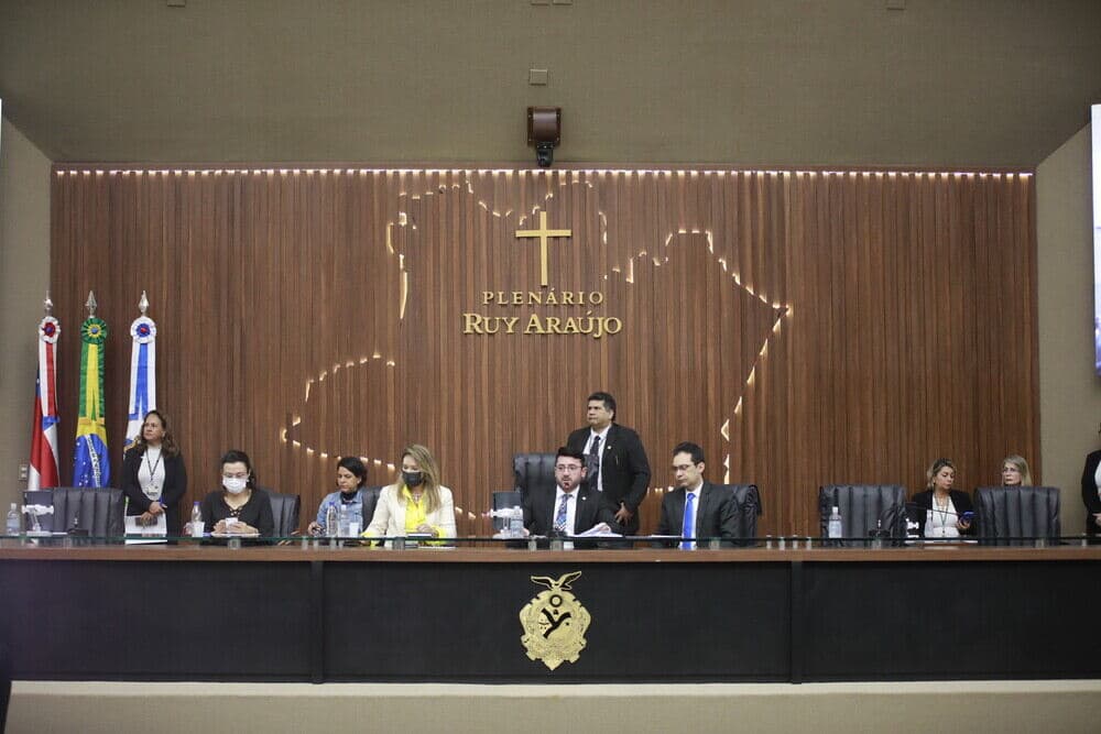 Votação na Aleam é suspensa por falta de quórum