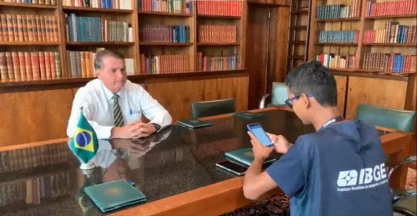 Bolsonaro é o primeiro entrevistado do Censo 2022