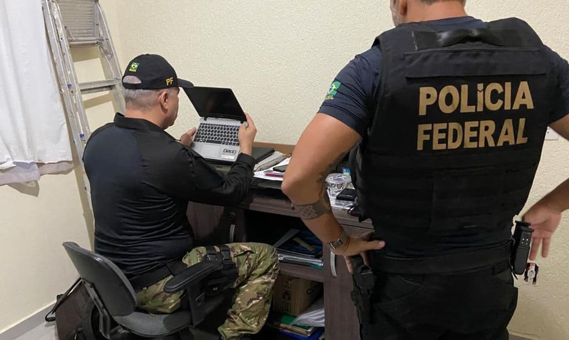 Polícia Federal faz operação contra pornografia infantil