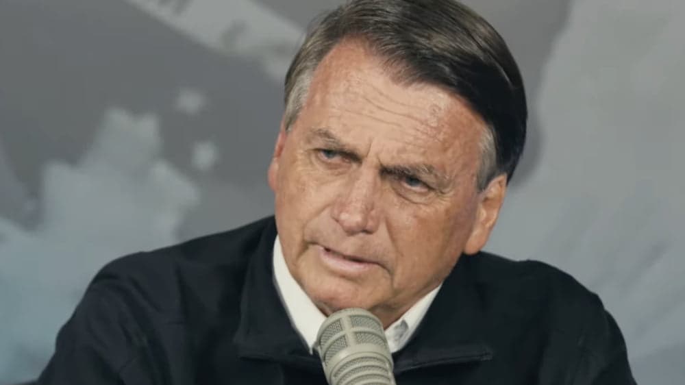 Bolsonaro volta a abordar fiscalização das urnas pelas Forças Armadas