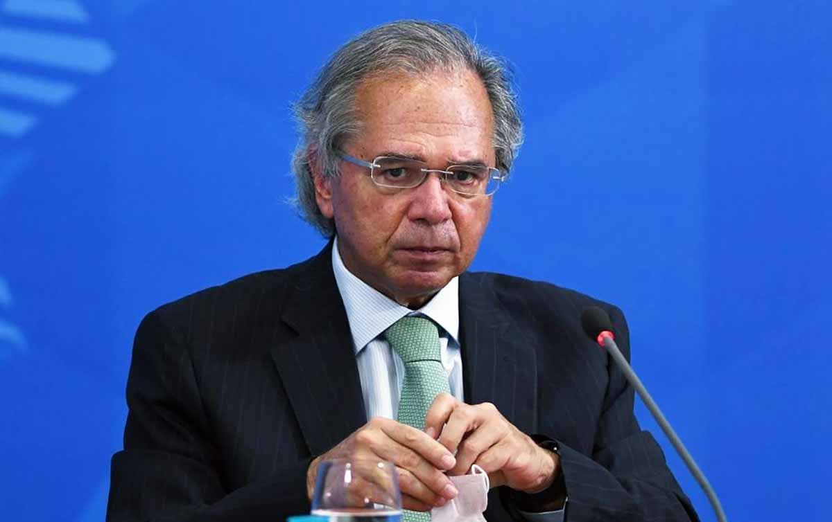 Guedes ataca IPI: &#8220;esse imposto tem que acabar&#8221;