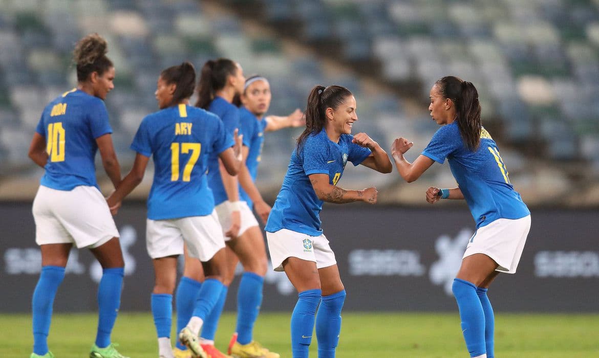 Seleção feminina goleia África do Sul em amistoso