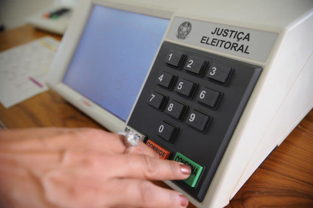 TRE-AM registrou problemas em urnas na capital e outros três municípios do Amazonas