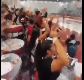 Vídeo: alunos de medicina gritam &#8216;Não tenho culpa se seu pai é motoboy&#8217; durante partida