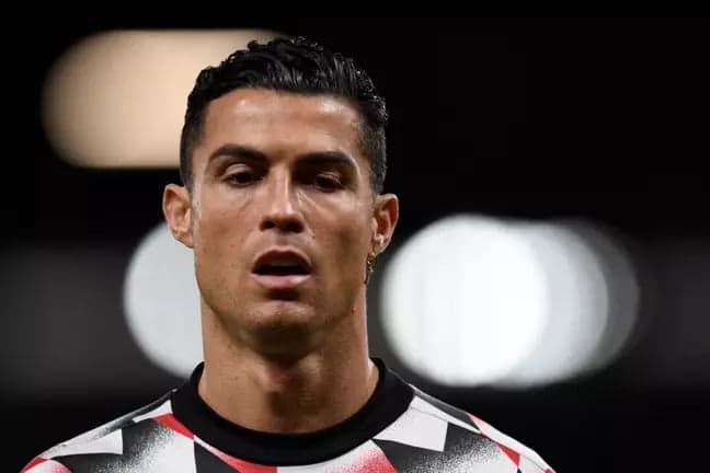 Técnico do Manchester fala em &#8220;consequências&#8221; para CR7 após deixar jogo