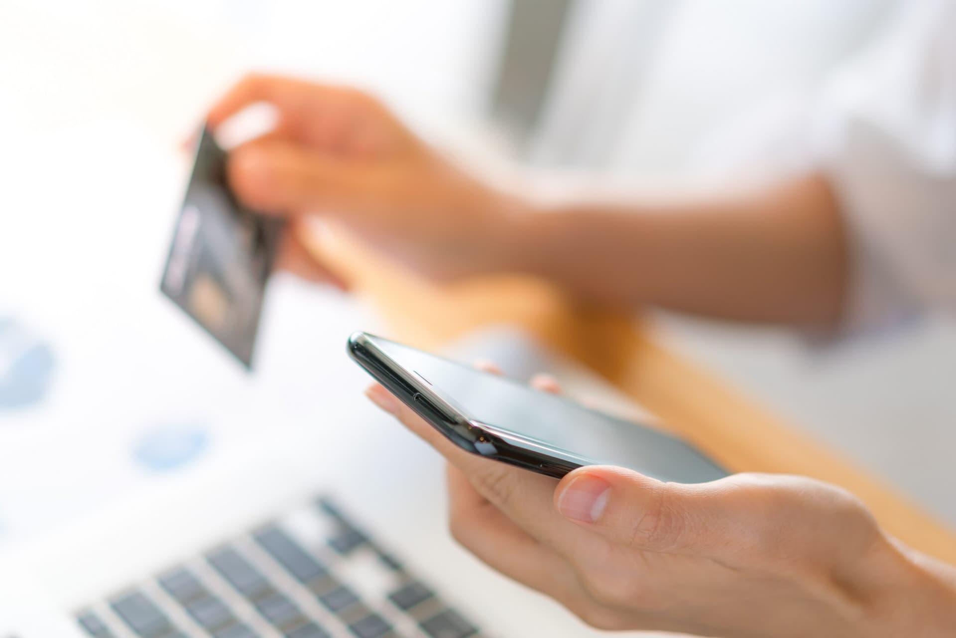 Semasc alerta para golpe de emprego via Whatsapp