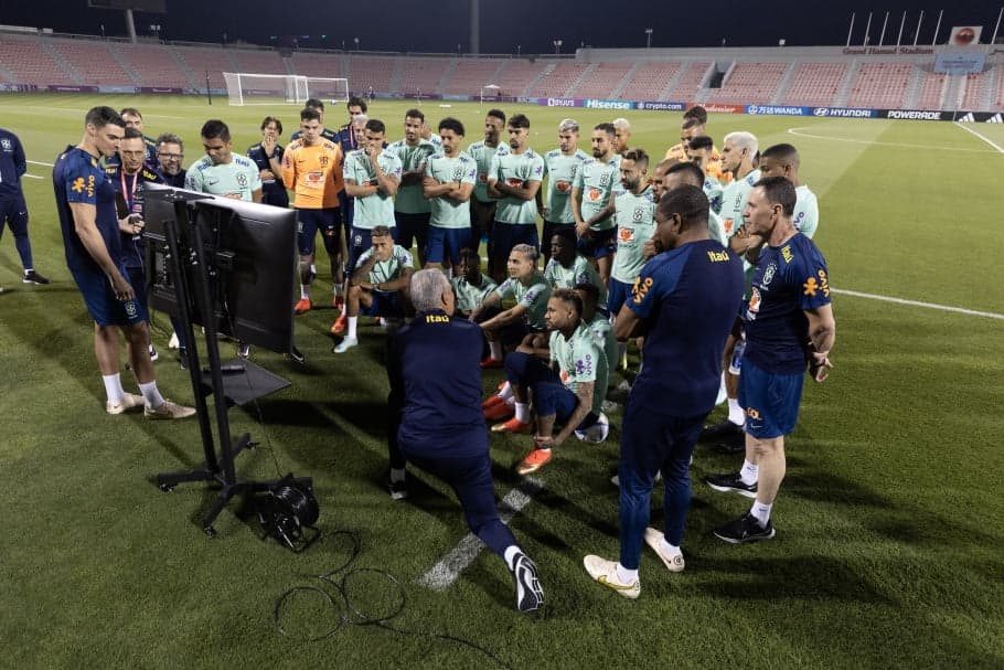 Seleção Brasileira faz o segundo treino para estreia na Copa