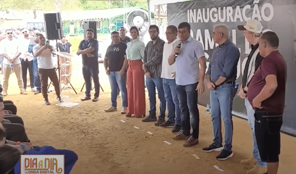 Wilson Lima entrega obra de asfaltamento do ramal Uga-Uga