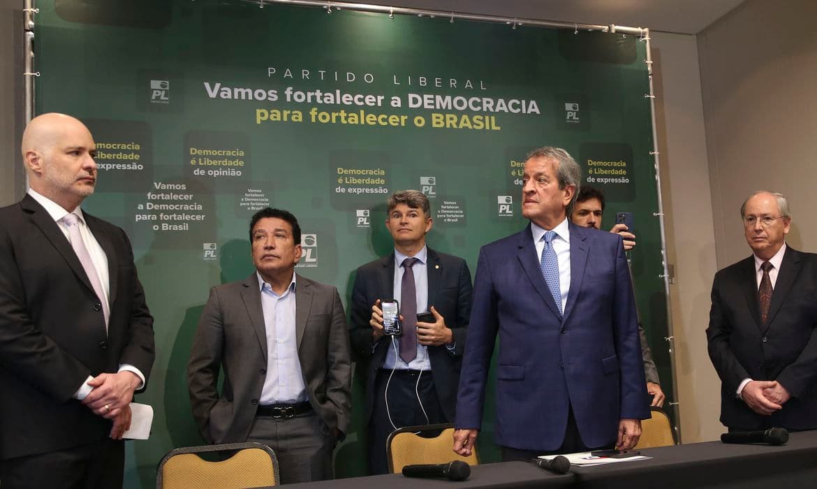 Costa Neto diz que ação do PL sobre urnas só visa 2º turno para evitar &#8220;tumulto&#8221;