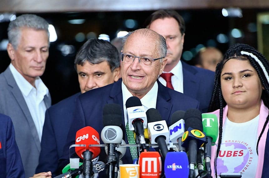 PEC da Transição é formalizada no Senado