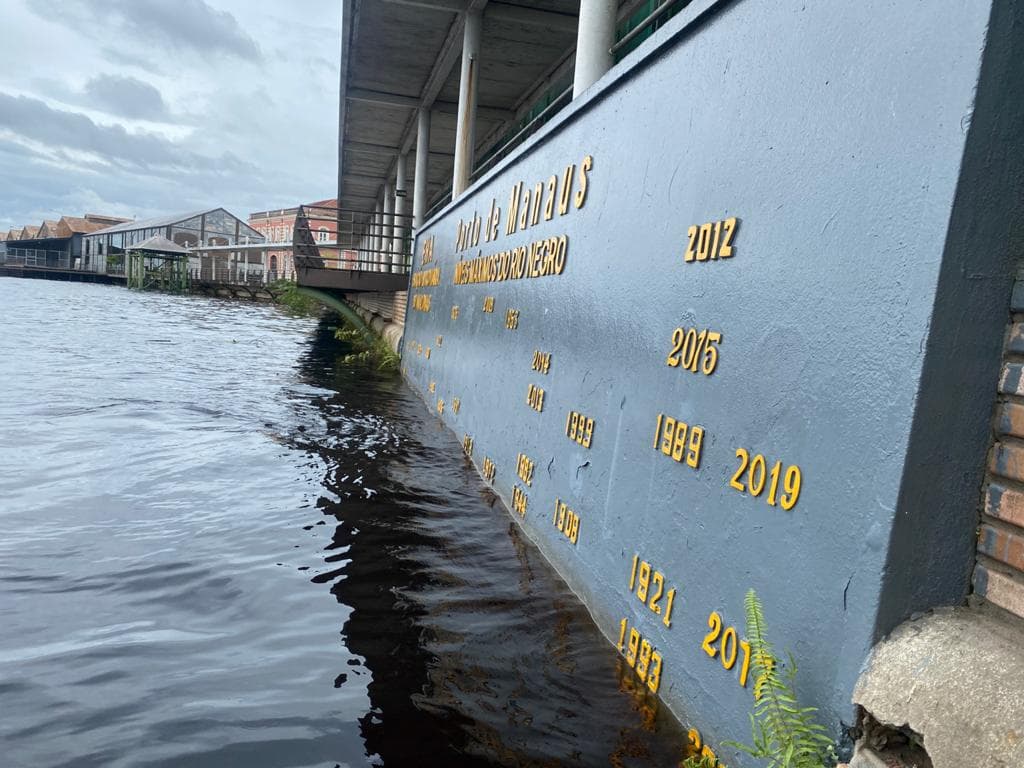 Rio Negro baixa 6 centímetros em 3 dias em Manaus, depois de 250 dias consecutivos de subida