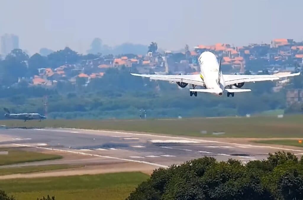 Pilotos e comissários decretam greve para próxima segunda-feira