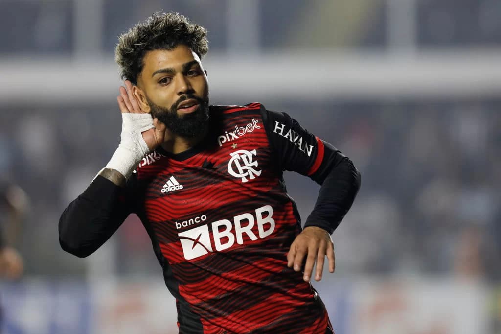 Gabigol diz que jogou 2023 machucado e entrevista &#8216;pega mal&#8217; no Flamengo