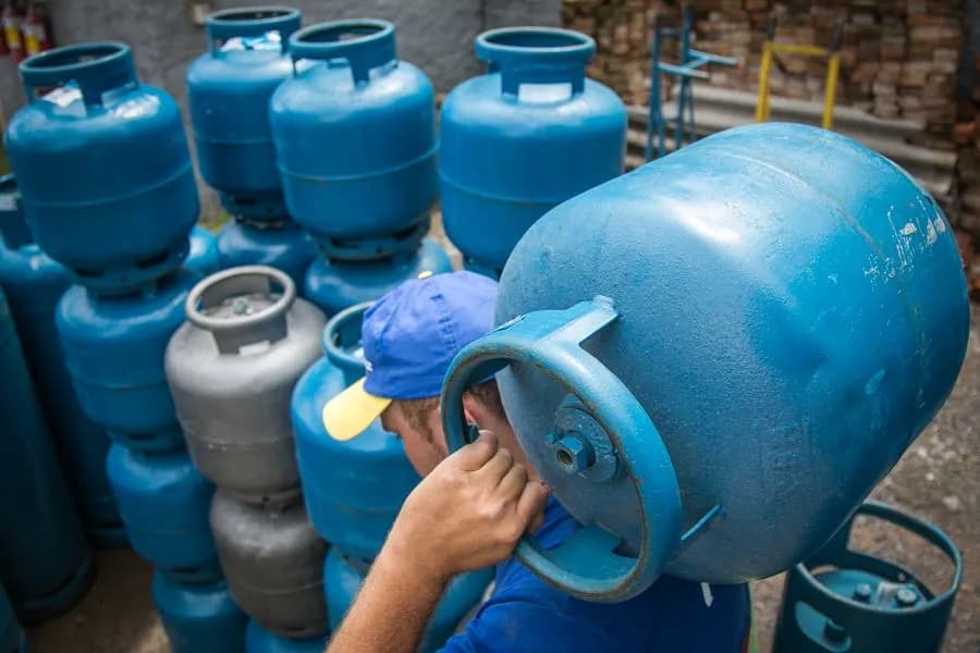 Preço do gás de cozinha reduz em 9,7% para distribuidoras