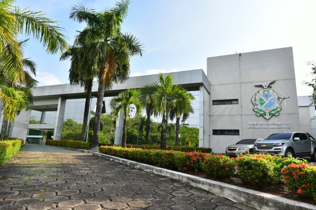 Governo do AM decreta ponto facultativo para os dias 25 e 28 de outubro