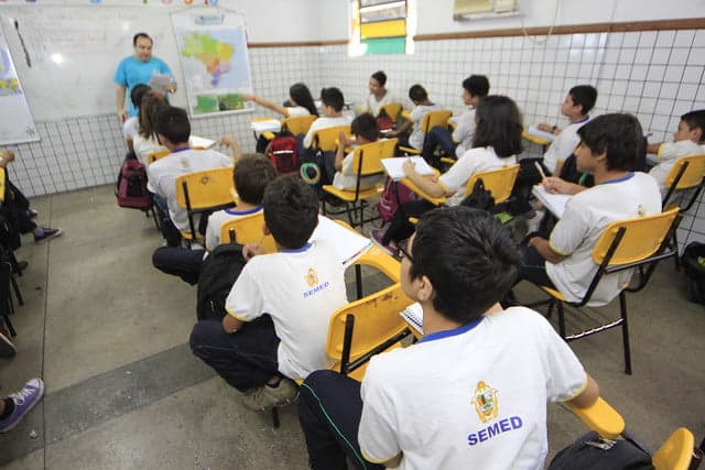CMM aprova projeto que institui escolas municipais integrais em Manaus