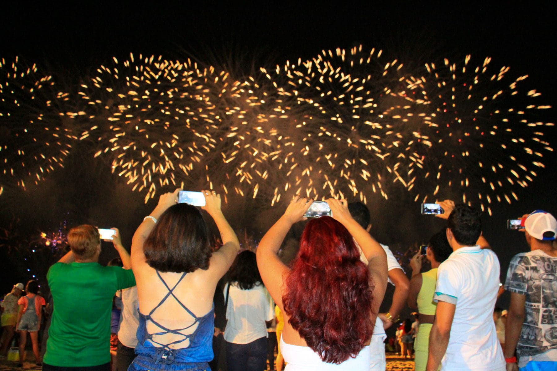 Réveillon em Manaus terá show de fogos sem efeito sonoro